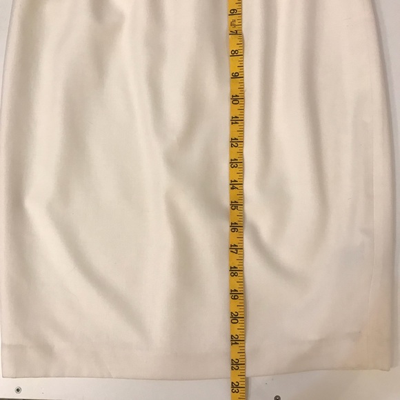 Beautiful Ted Baker Cream Peplum Dress - Picture 7 of 8